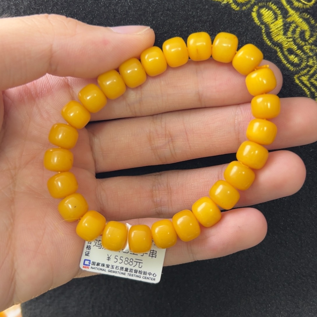 未镶嵌琥珀珠宝奇石