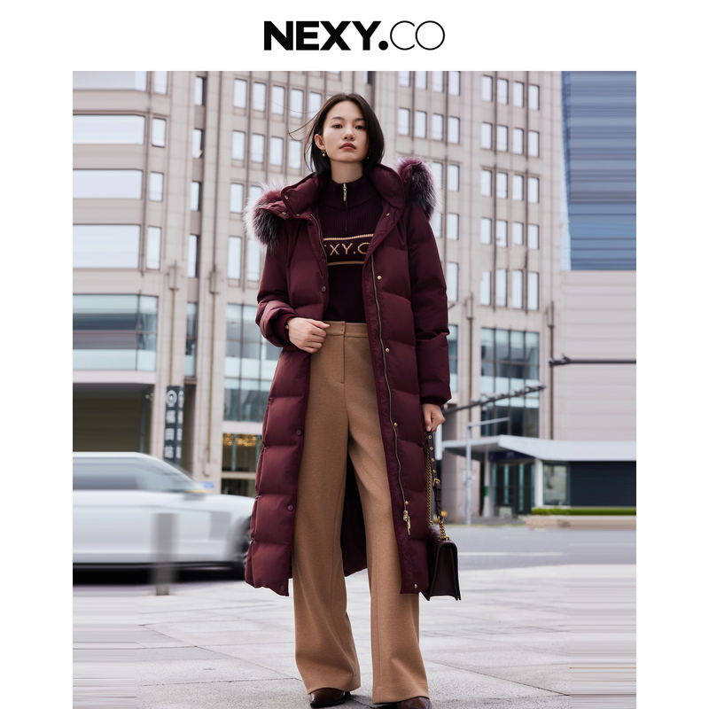 【白鹅绒】NEXY.CO/奈蔻长款时尚连帽收腰保暖羽绒服XR00642U8