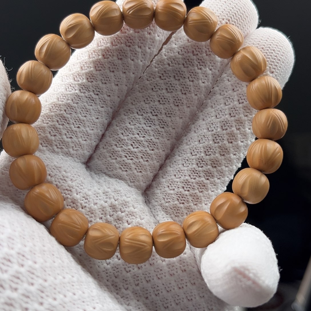 吊坠猴头核桃柏香