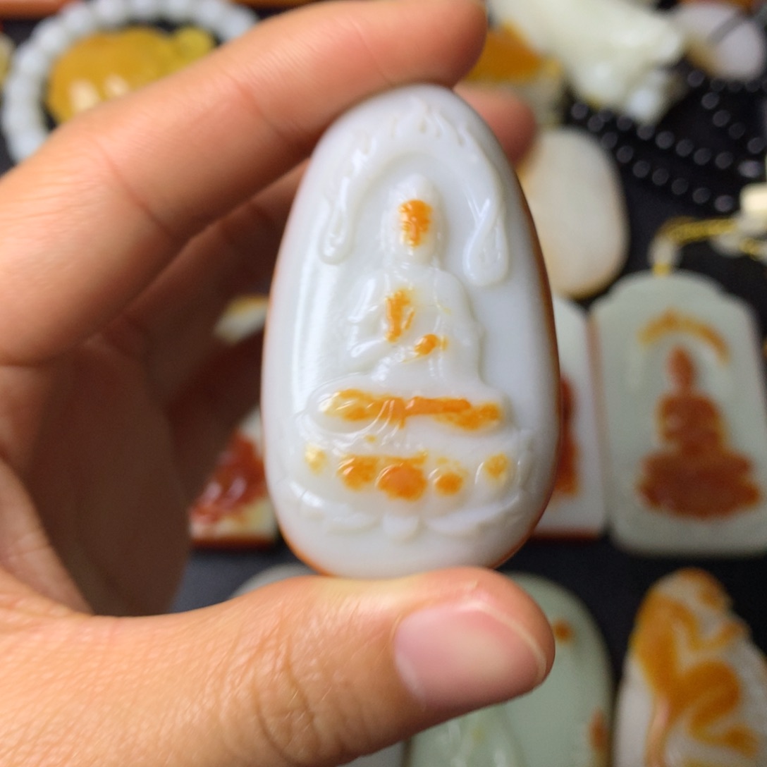 和田玉颈饰未镶嵌