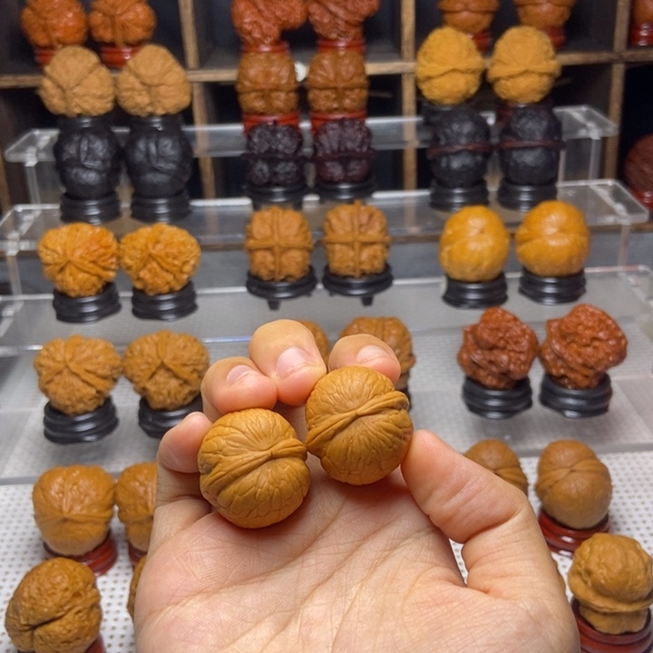 文玩核桃吊坠蛇皮球11