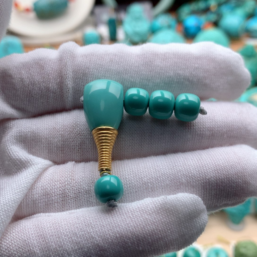 绿松石颈饰18K金镶嵌