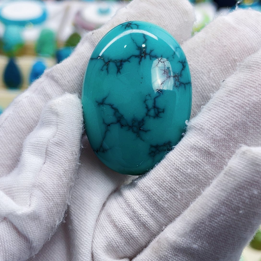 绿松石未镶嵌颈饰