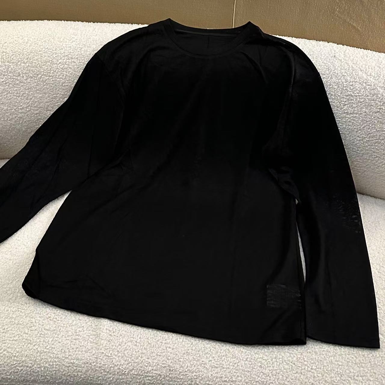 田子优选服饰#999✔ 2025年早春新款时尚长袖圆领纯色时尚打底T恤