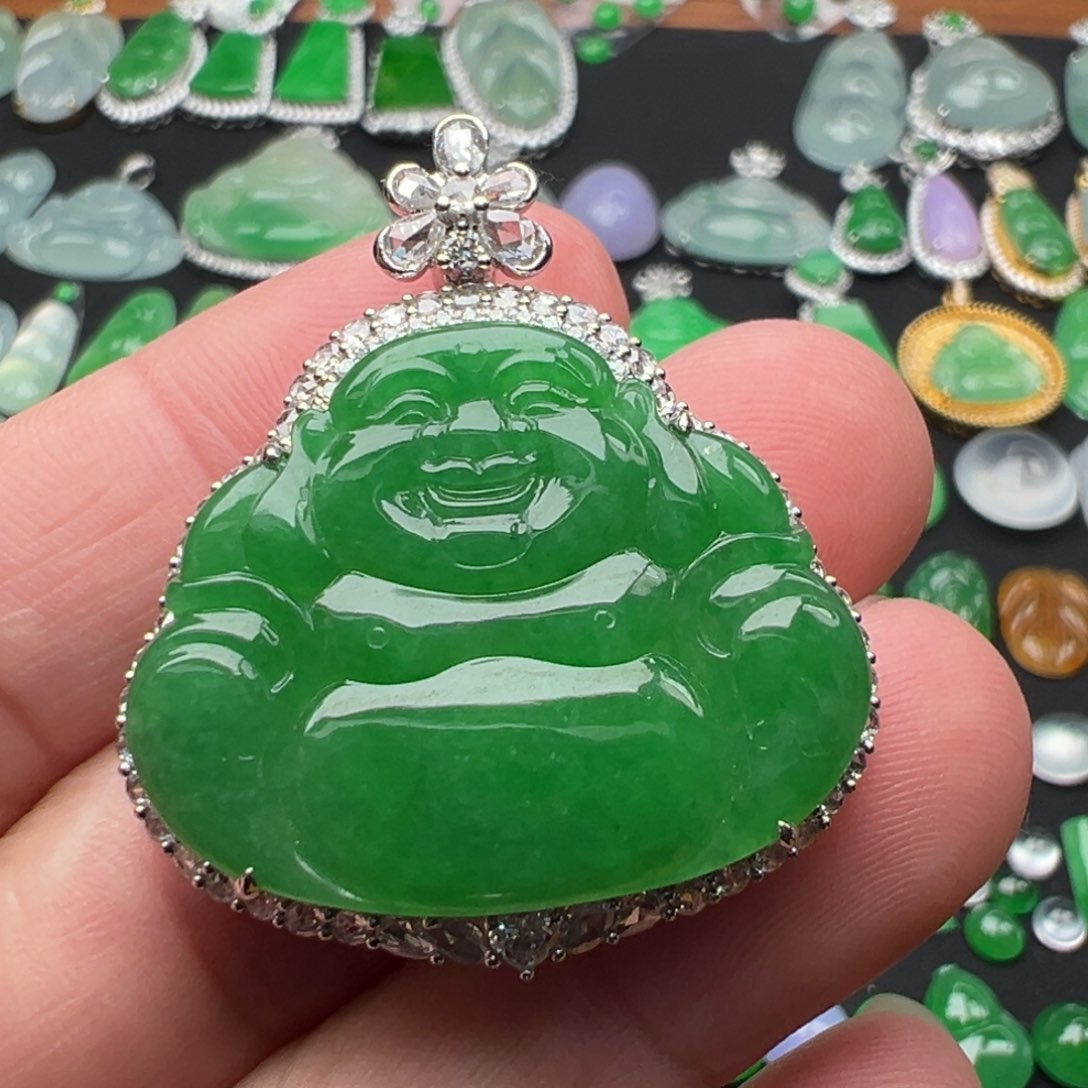 翡翠颈饰18K金镶嵌佛24
