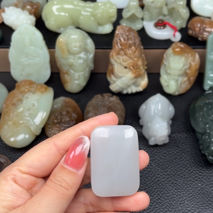 颈饰未镶嵌和田玉