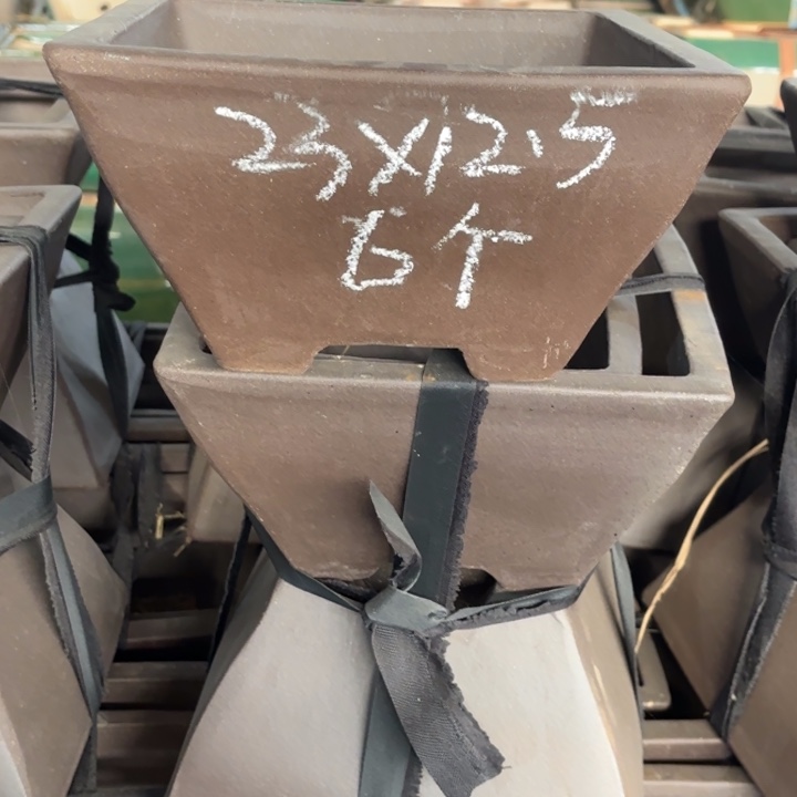 花盆紫砂100-6。 23.12.5。    