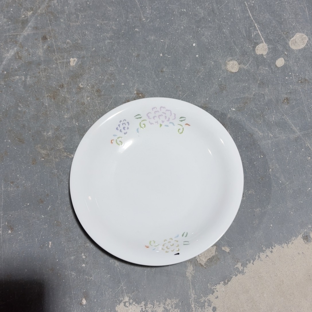 景德镇6英寸骨碟两个微瑕七彩花弄影