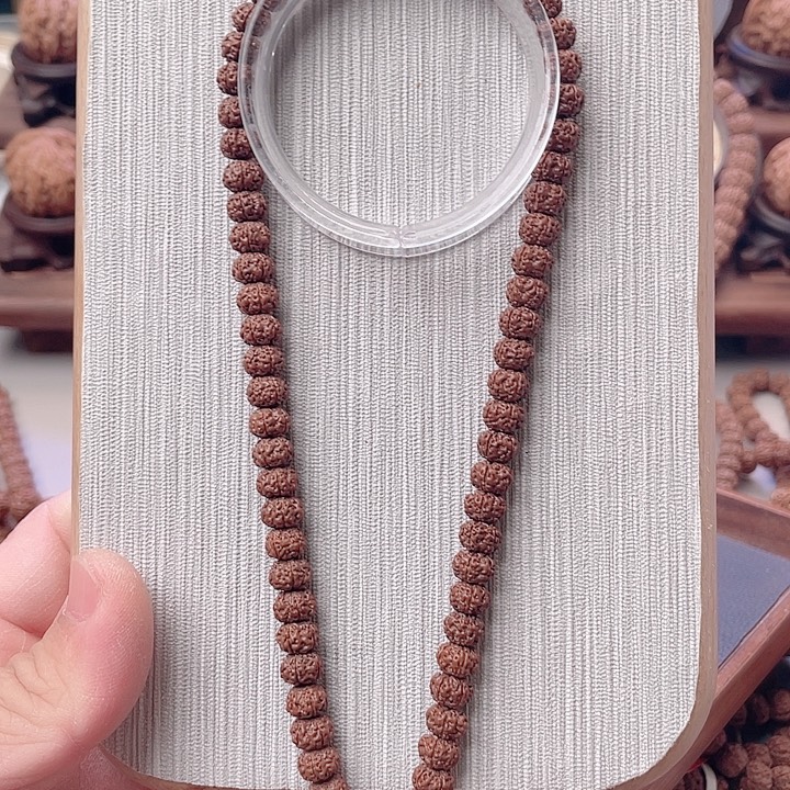 T***n金刚菩提吊坠8双圈平细手持