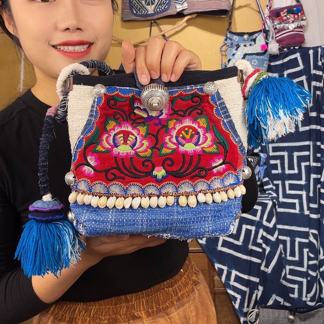 织绣手工制作工艺包包