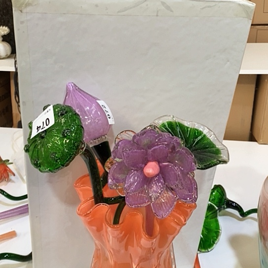 琉璃花瓶高45厘米宽12厘米