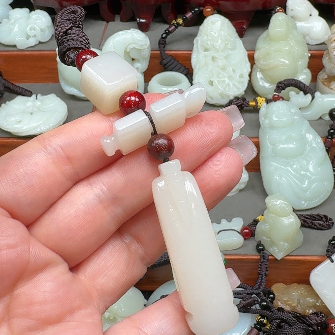 明***好和田玉未镶嵌挂件