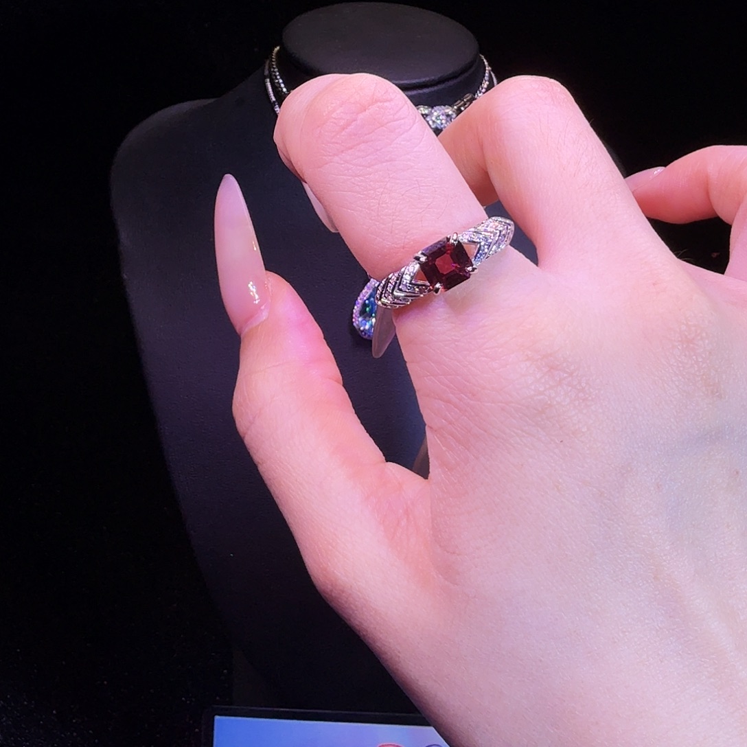 戒指银S925镶嵌石榴石