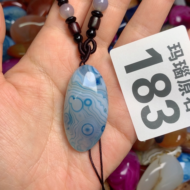 玛瑙/玉髓颈饰未镶嵌