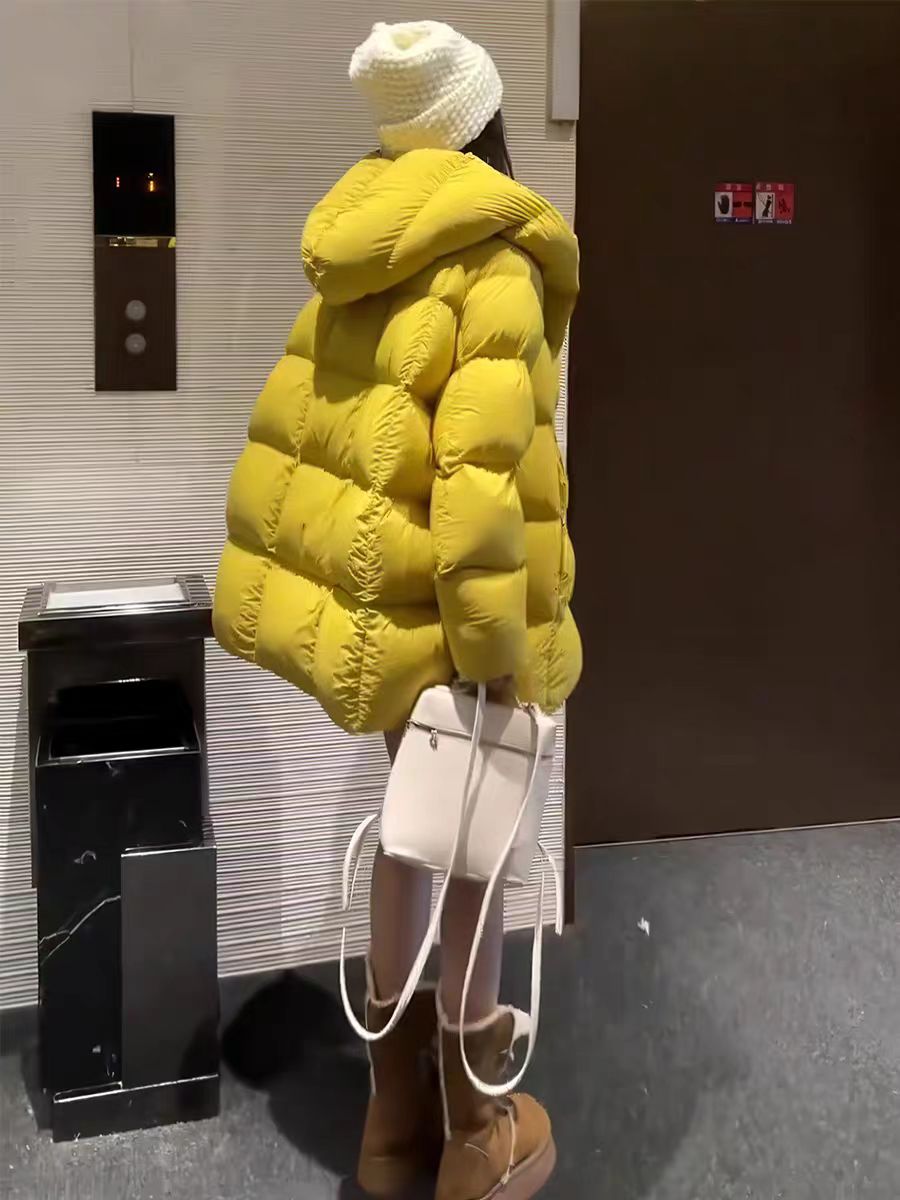 11【小峰总】秋冬设计师时尚云朵帽加厚保暖中长款羽绒服女5141