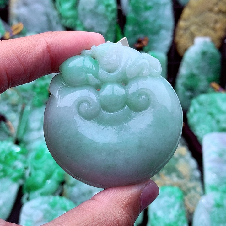 翡翠吊坠(不含链)未镶嵌