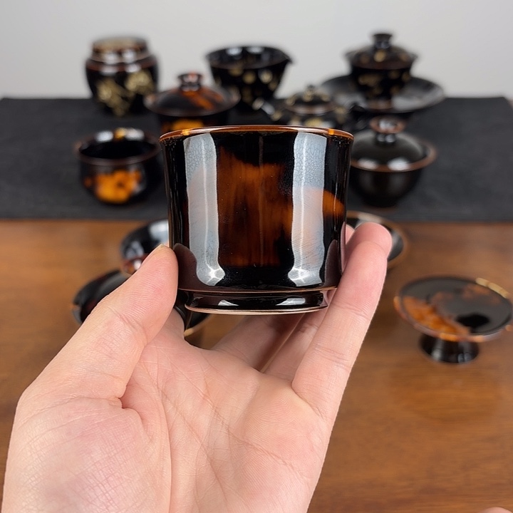 瓷玳瑁釉小容天杯