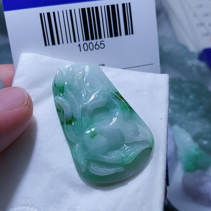 翡翠未镶嵌颈饰天光墟翡翠市场现金代购