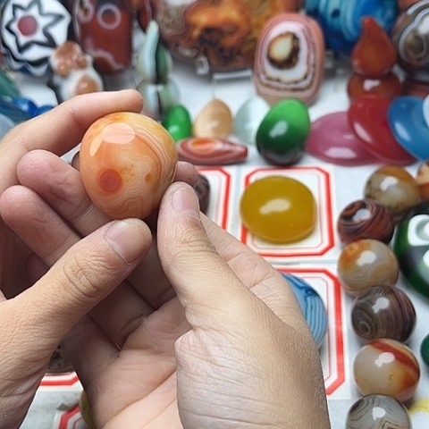 玛瑙/玉髓颈饰未镶嵌