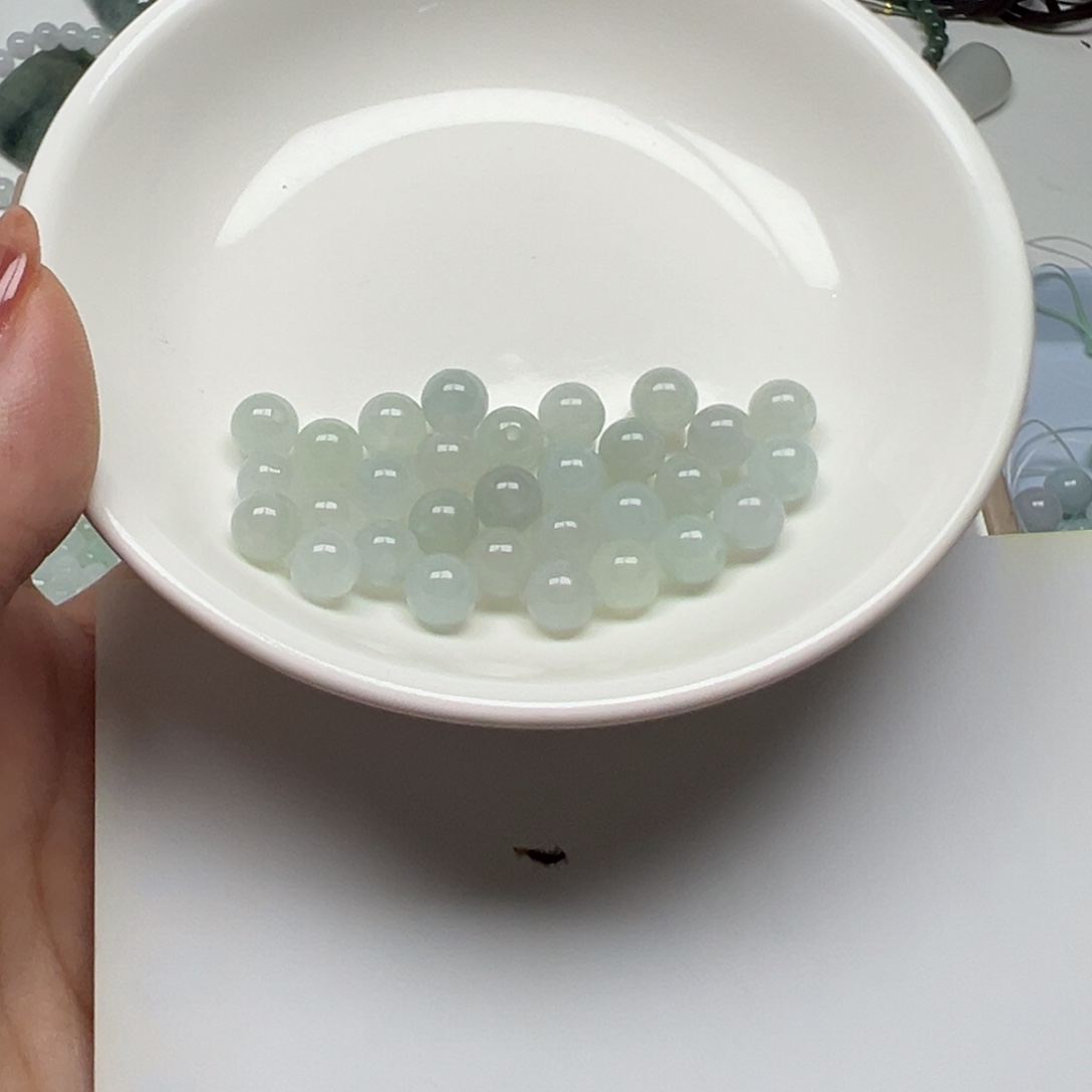 翡翠散珠v****）纯天然缅甸翡翠A货卡7，30颗分4单
