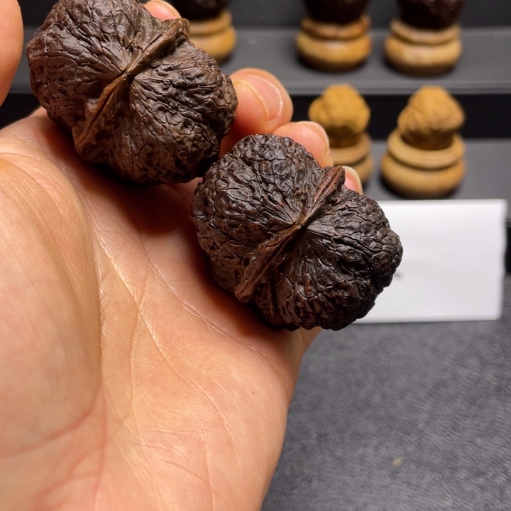 文玩核桃吊坠F四方樽43