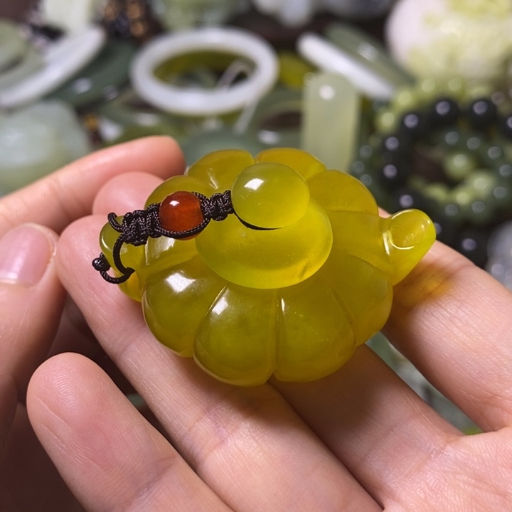 岫玉岫玉颈饰未镶嵌