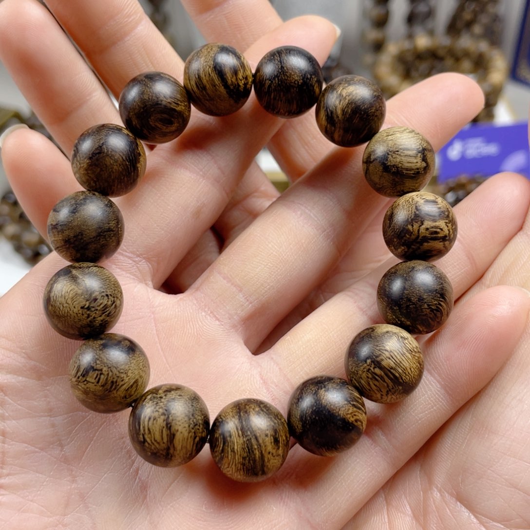 沉香手串用****6越南芽庄老白棋玉化老料满瘤疤虎斑纹