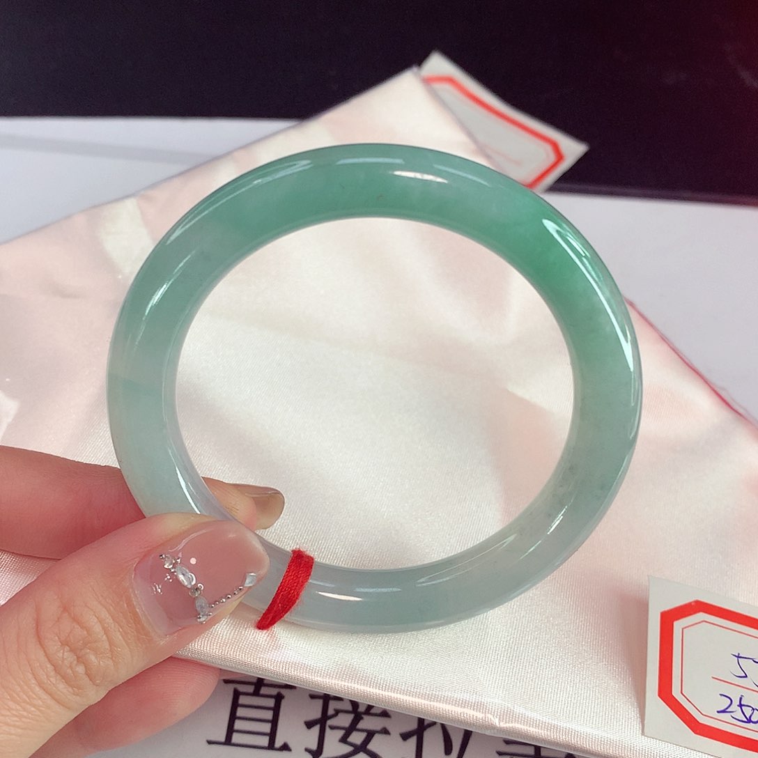 翡翠手镯未镶嵌天然翡翠A货201