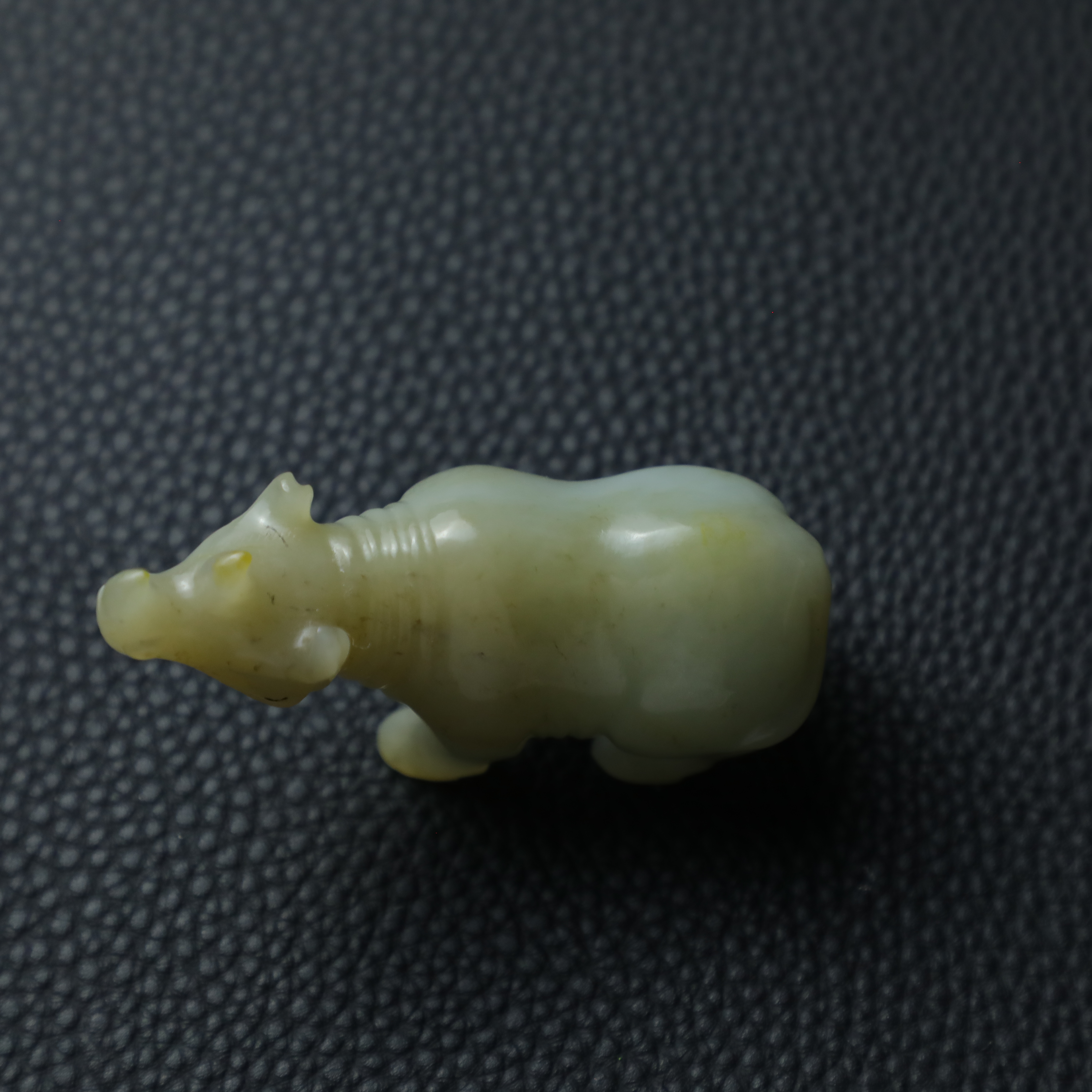 TCWWA07314清晚和田白玉犀牛把件