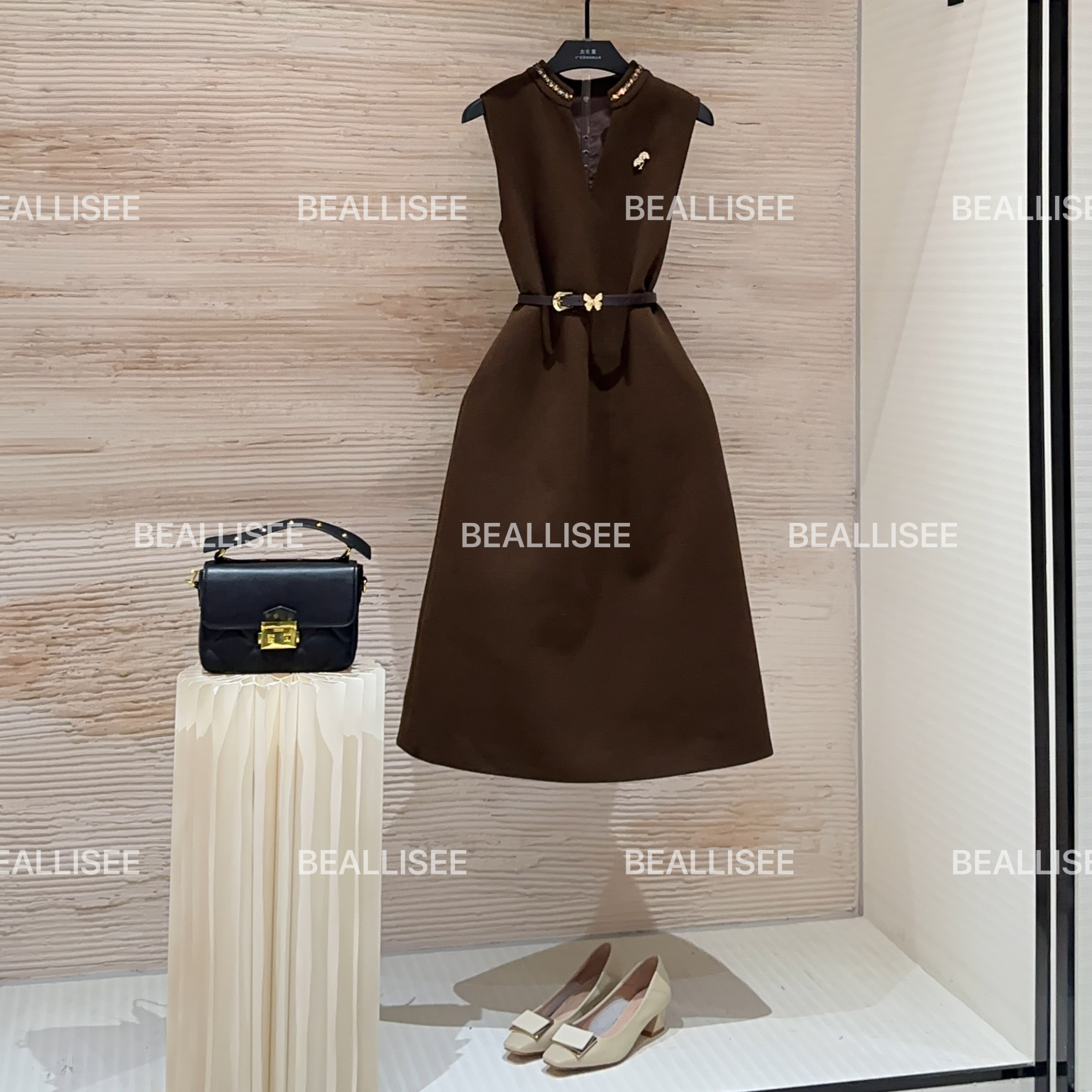 【宠粉价】秋冬新款无袖显瘦国风时尚宽松连衣裙W-A1640