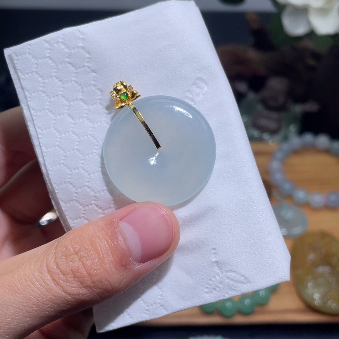 定制翡翠18K金镶嵌吊坠