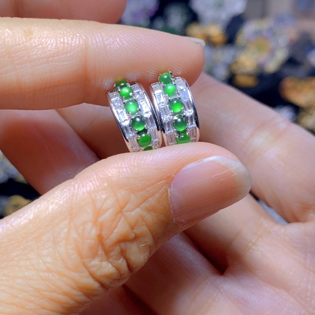 翡翠耳钉银S925镶嵌天然翡翠