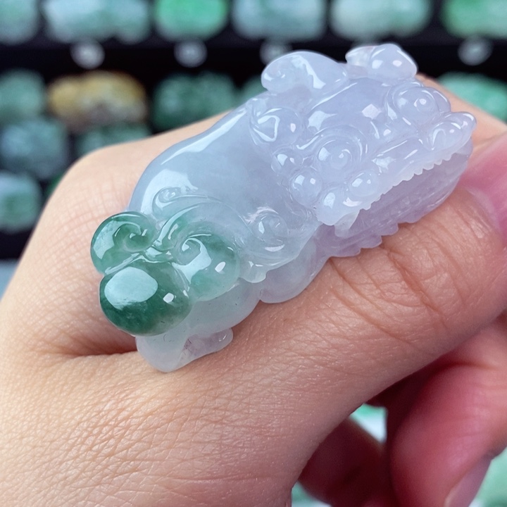 翡翠颈饰未镶嵌天然