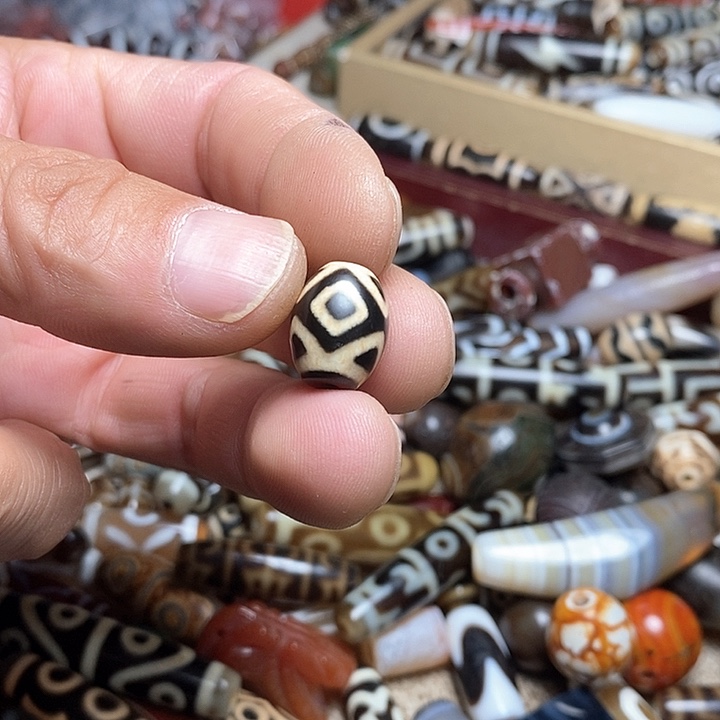 玛瑙/玉髓颈饰未镶嵌11