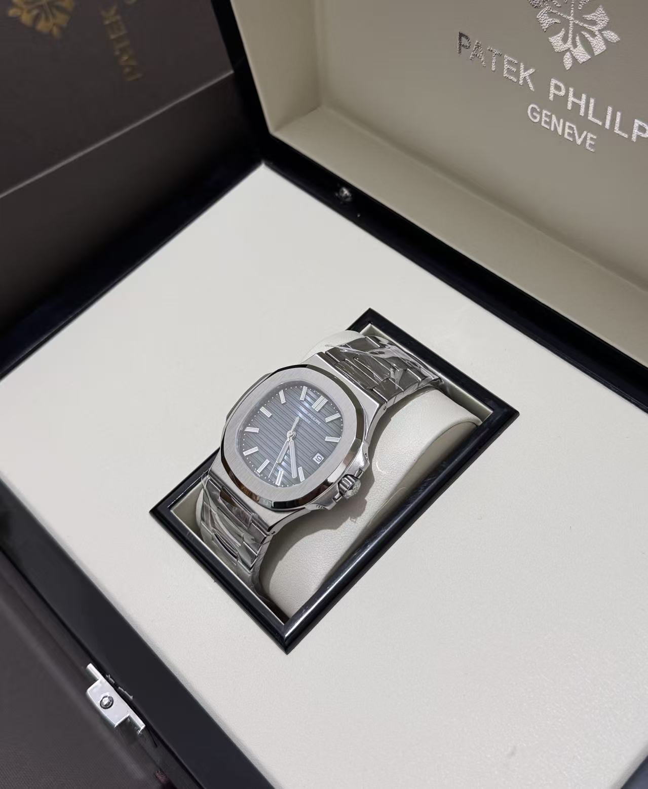 5711/1A-001超薄运动优雅系列[全新未使用]