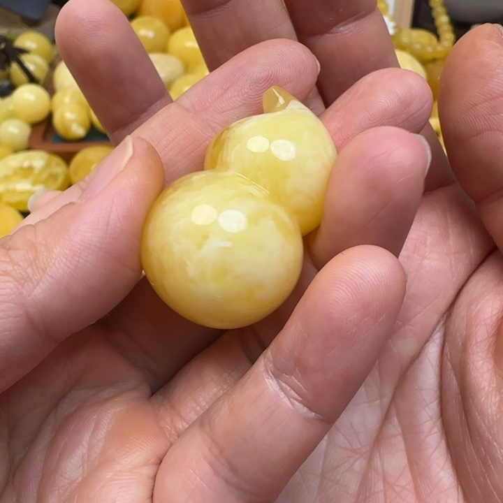 未***～蜜蜡未镶嵌颈饰天然蜜蜡