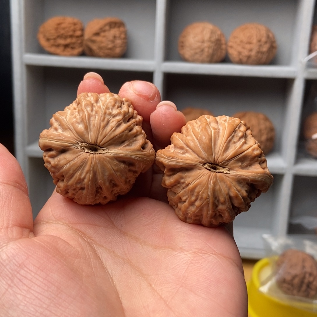 牧***阳文玩核桃吊坠全品41铁锤