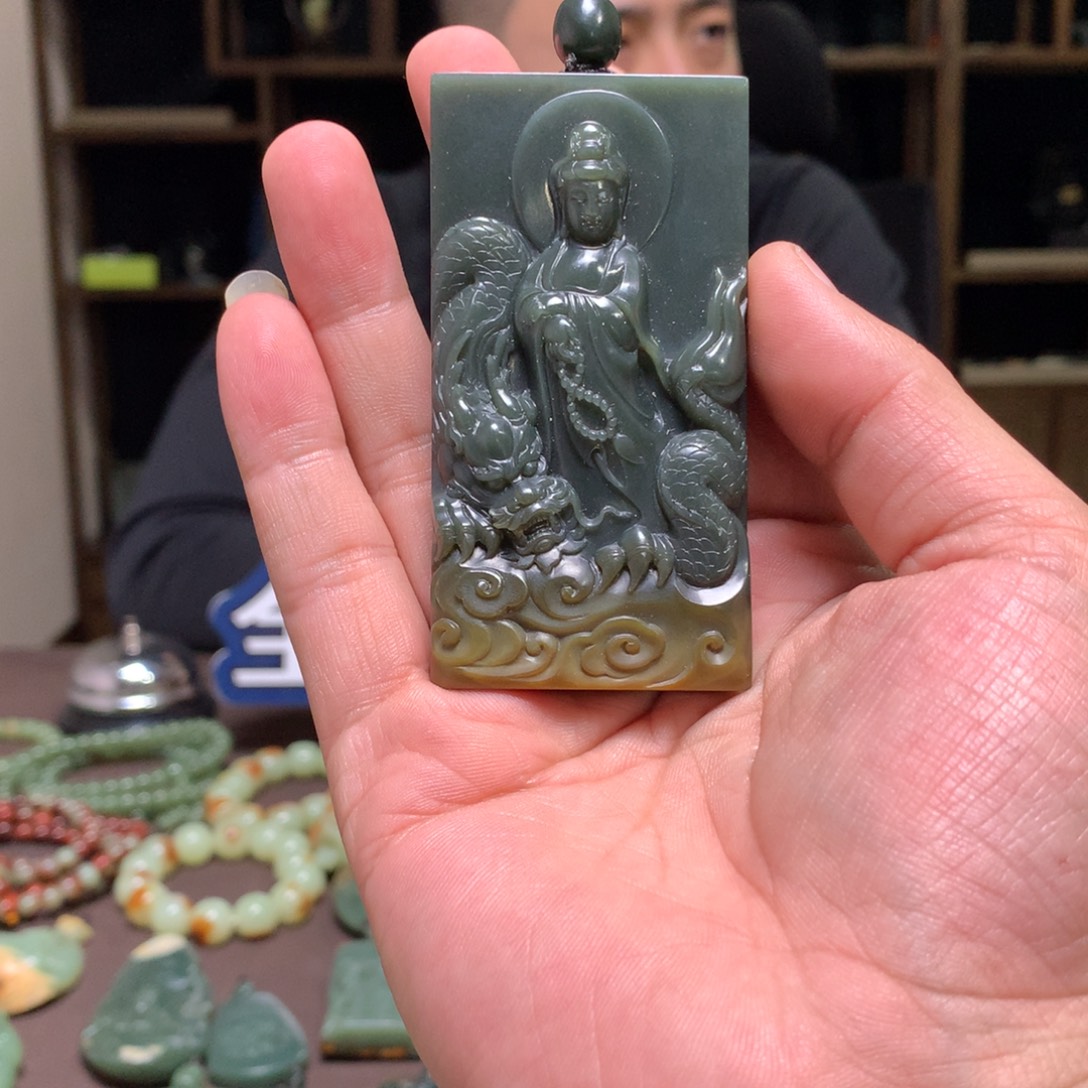 每***好岫岩河磨玉（透闪石质玉）未镶嵌颈饰