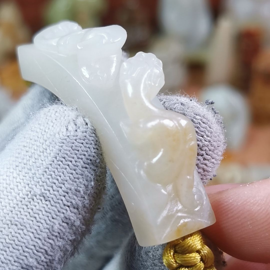 和田玉（糖玉）车挂未镶嵌J****6