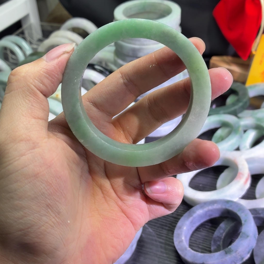 定制翡翠未镶嵌天然翡翠A货毛胚手镯定制