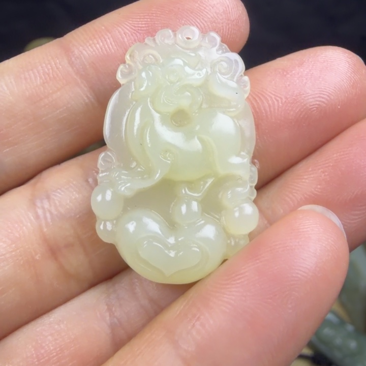 和田玉（糖玉）未镶嵌颈饰