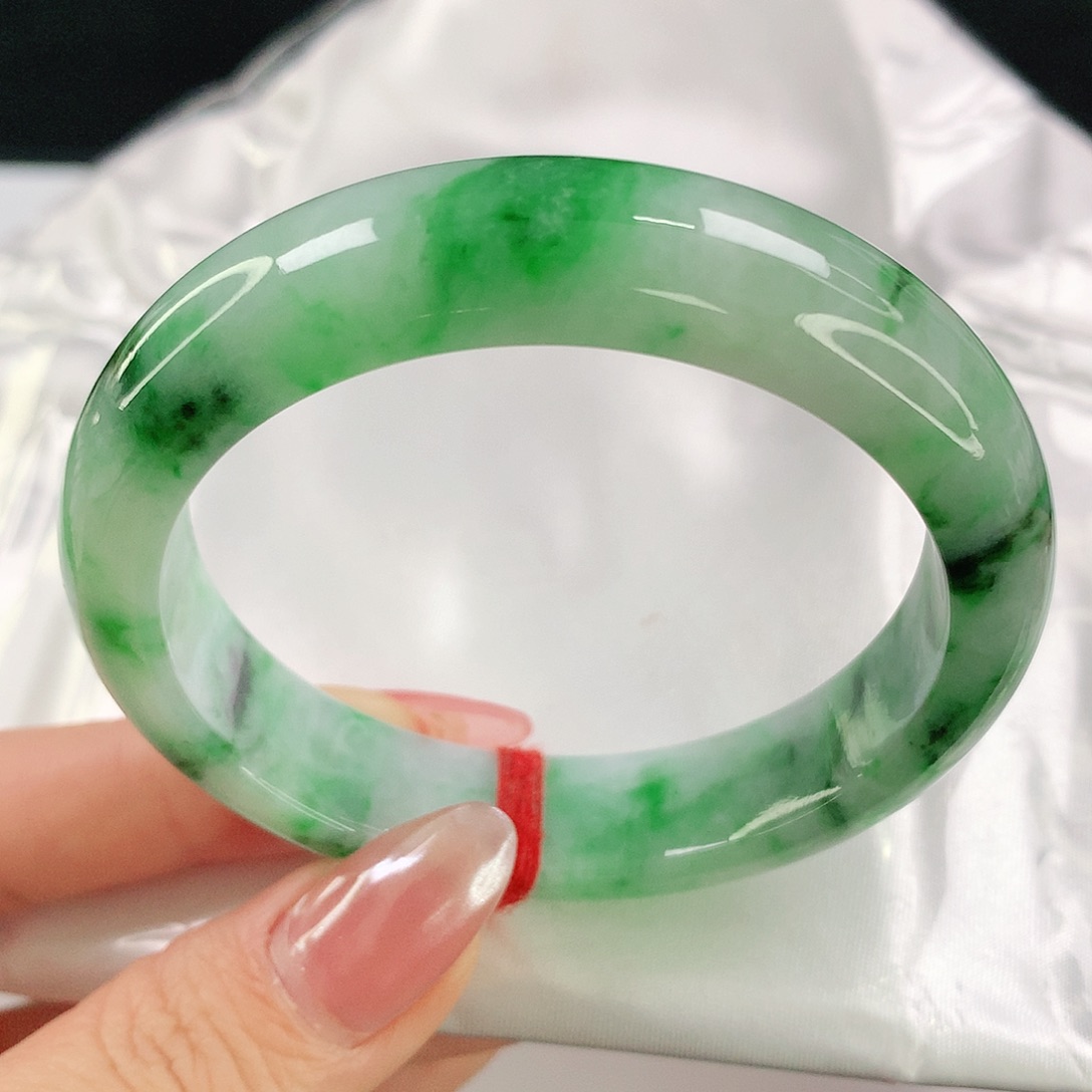 翡翠未镶嵌手镯53.4圈139