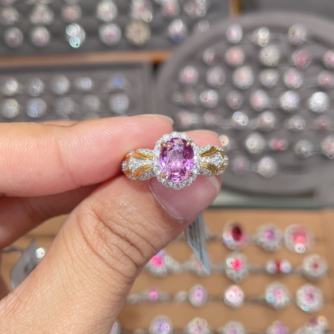 彩色蓝宝石戒指18K金镶嵌2.07ct 无烧