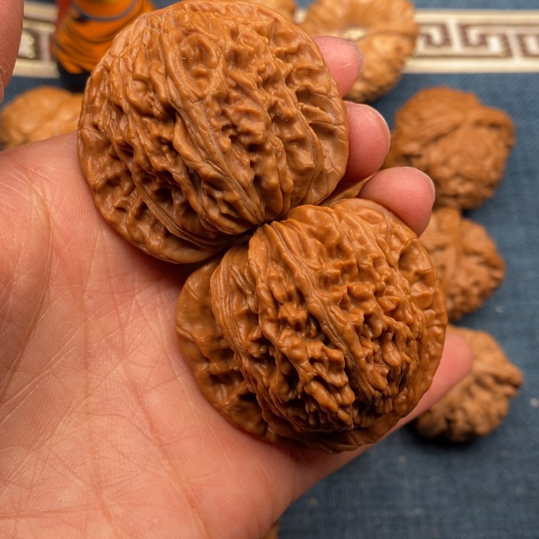 文玩核桃把件45平谷楼