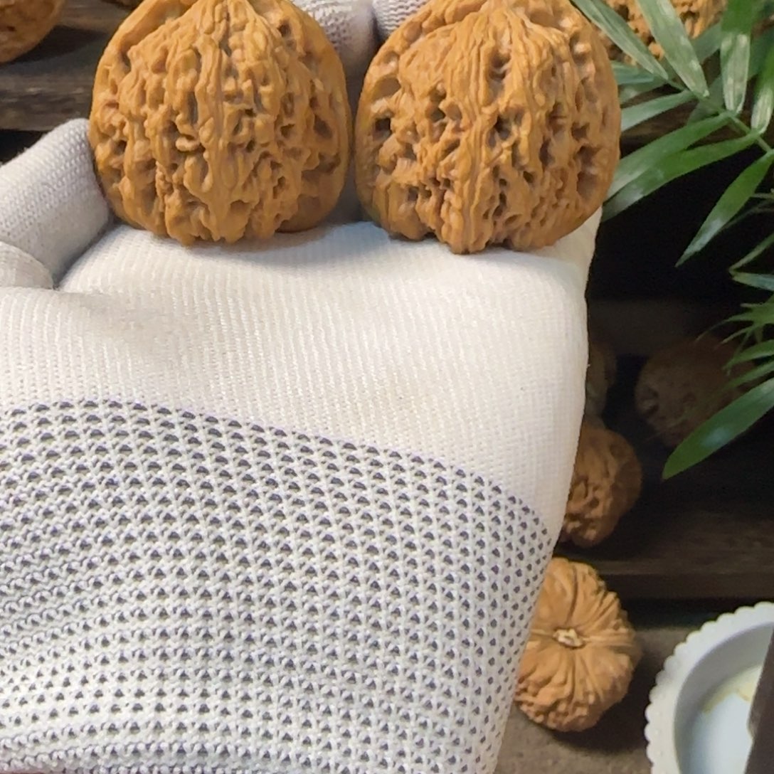 把件文玩核桃南将石41歪尖全品47克