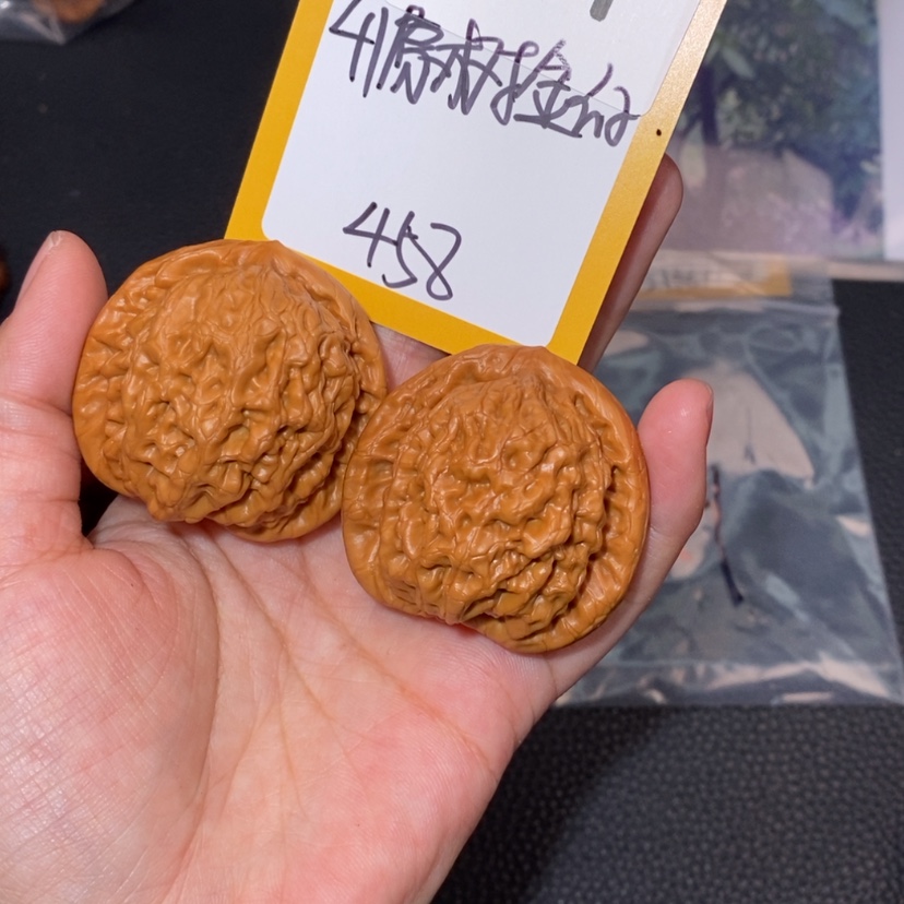 【闪购商品】文玩核桃吊坠017原树金公子