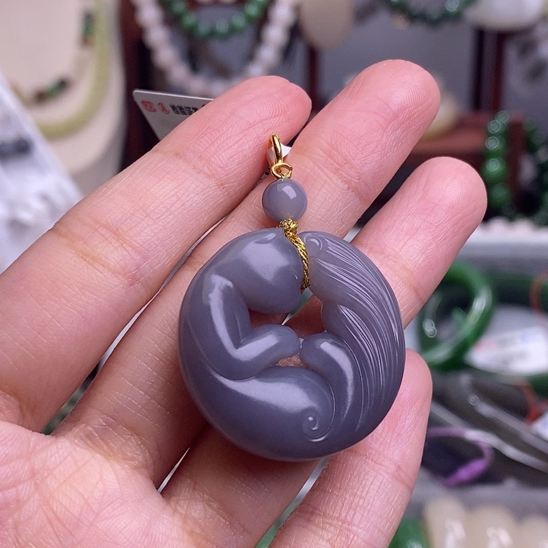 和田玉清货补贴浓烟紫凤九吊坠金镶未镶嵌