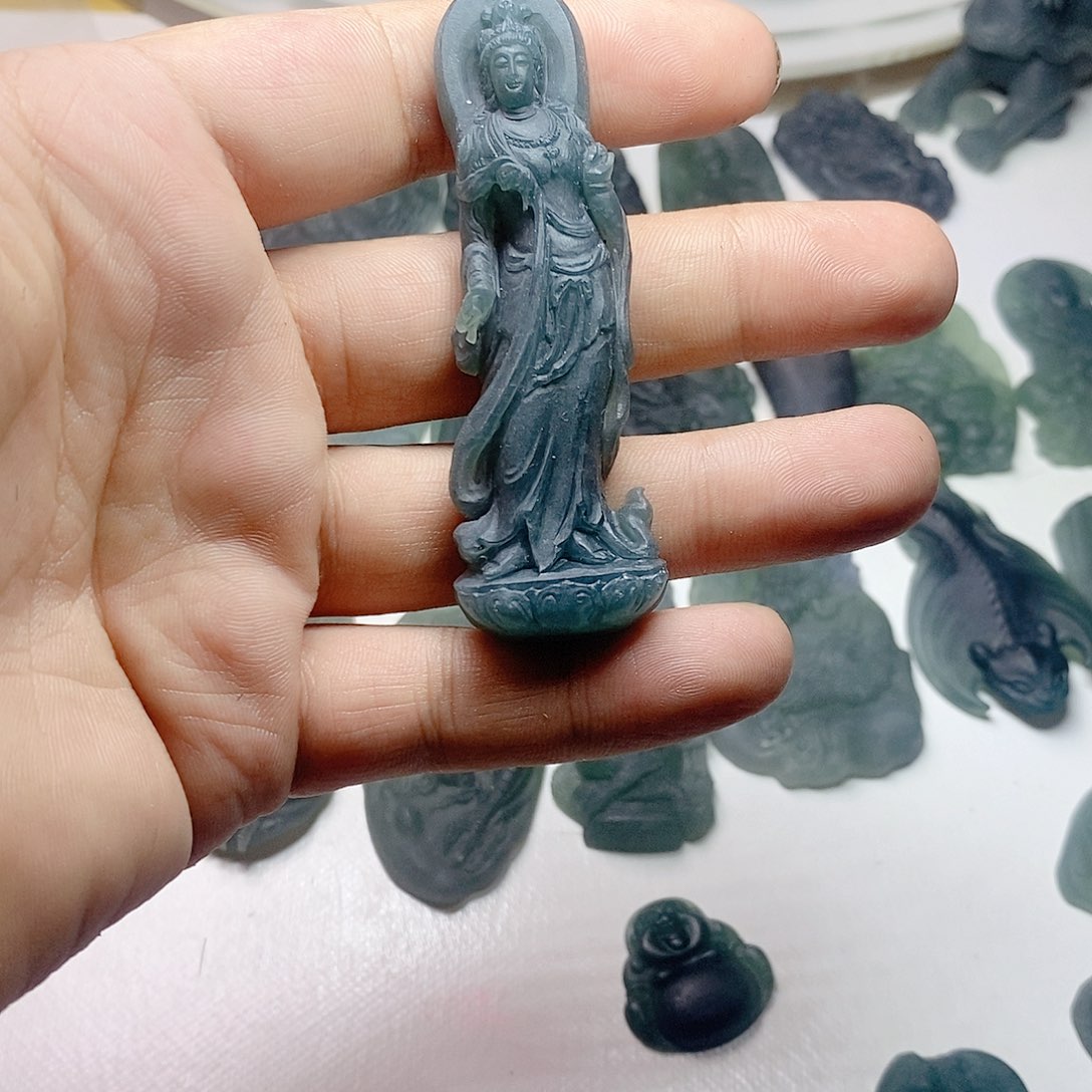 定制翡翠未镶嵌观音