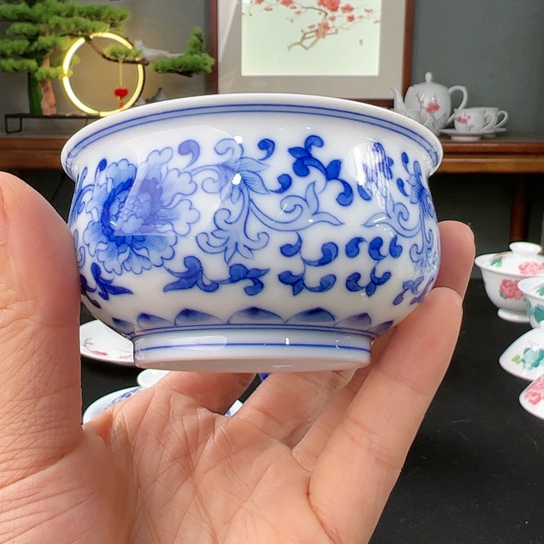 柴窑青花缠枝莲炉式杯