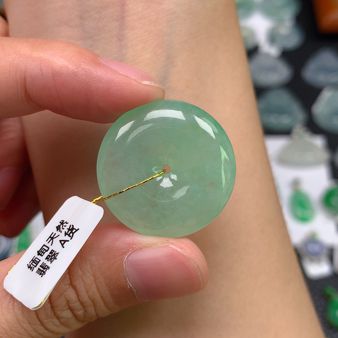 翡翠未镶嵌吊坠(不含链)翡翠